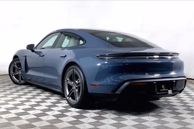 2025 Porsche Taycan Base - Photo 20