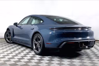 2025 Porsche Taycan Base - Photo 17