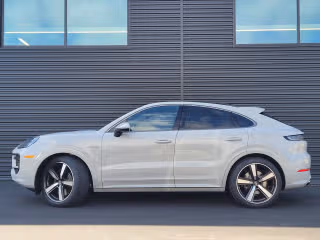 2025 Porsche Cayenne Coup Turbo E-Hybrid - Photo 9