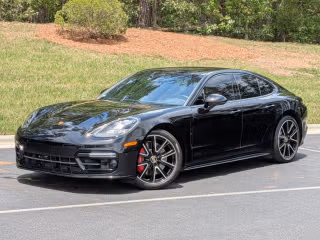 2023 Porsche Panamera GTS's photo