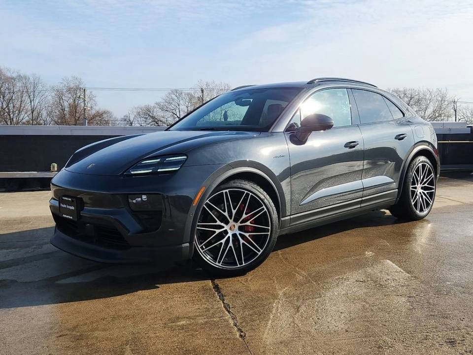 2025 Porsche Macan S