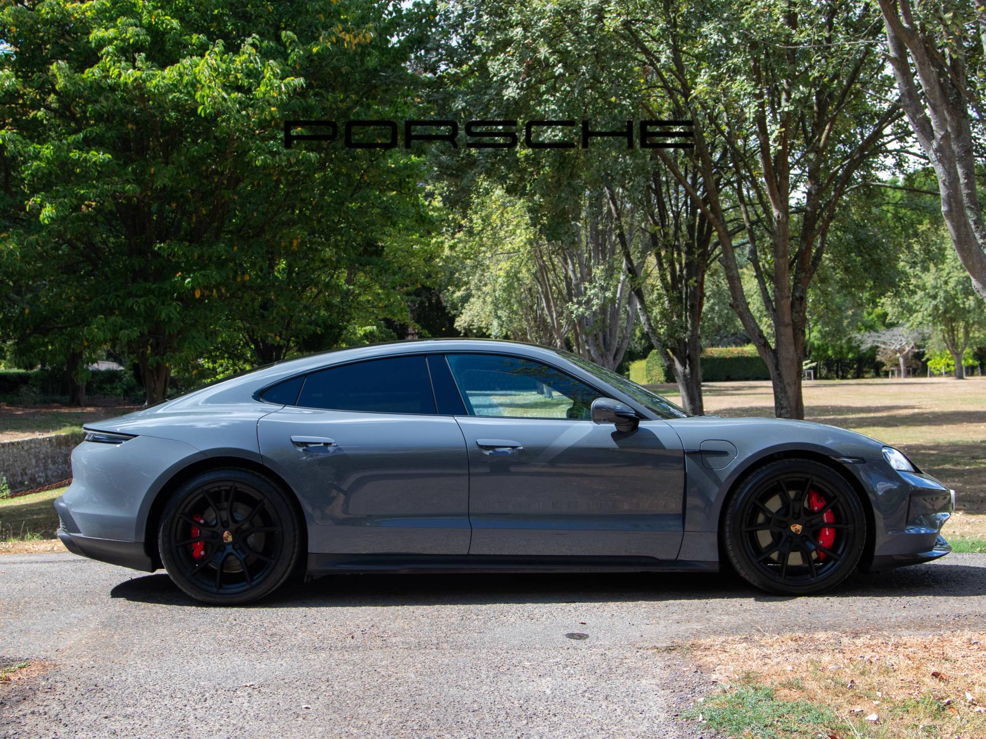 Taycan GTS, photo 2 of 71