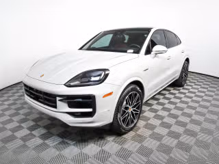2026 Porsche Cayenne E-Hybrid's photo