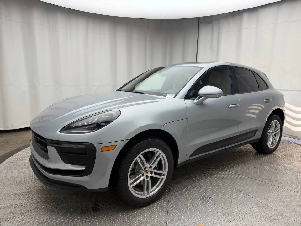 2026 Porsche Macan Base
