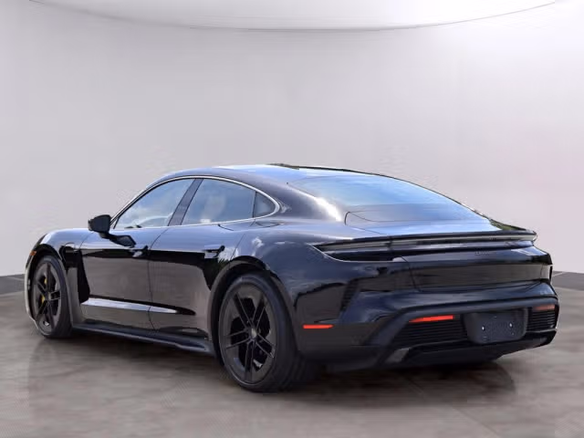 2026 Porsche Taycan Turbo S - Photo 18