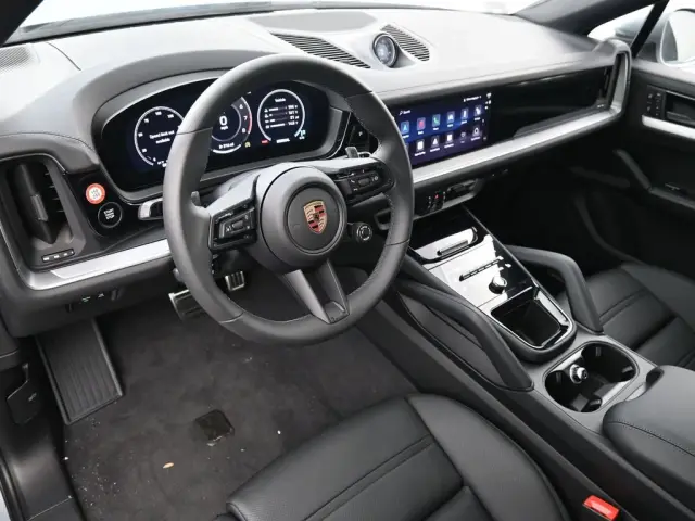 2026 Porsche Cayenne Coup S - Photo 30