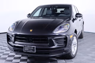 2025 Porsche Macan's photo