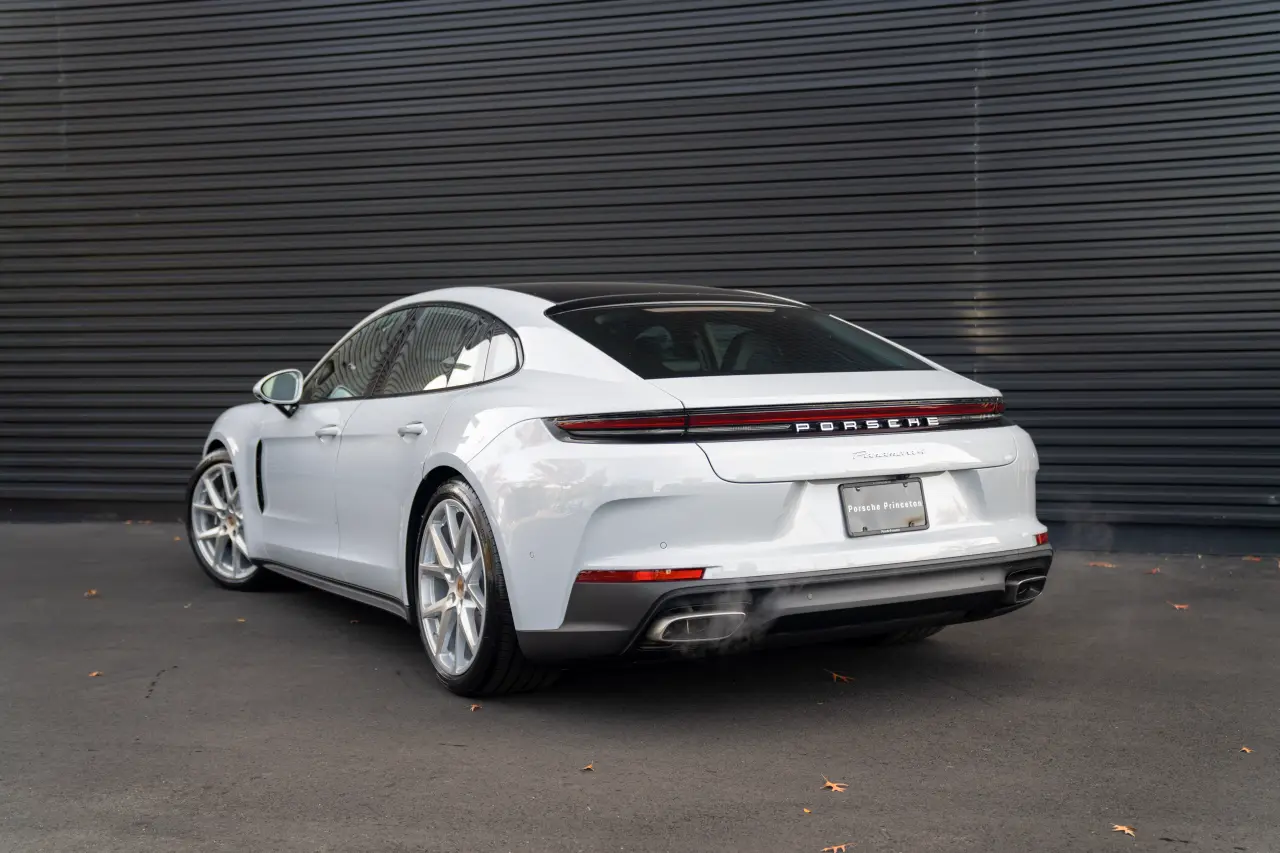 2026 Porsche Panamera Base - Photo 24