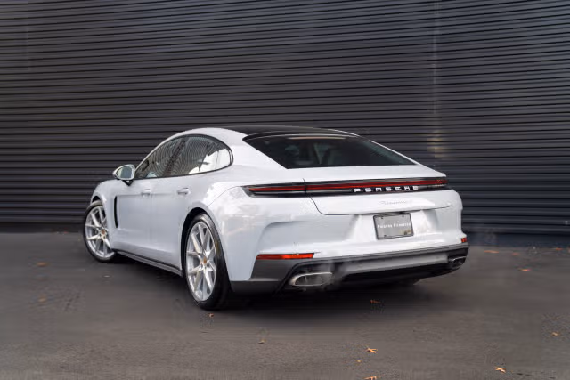 2026 Porsche Panamera Base - Photo 18