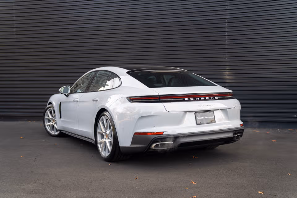2026 Porsche Panamera Base - Photo 19