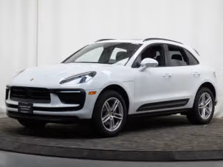 2025 Porsche Macan's photo