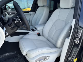 2026 Porsche Macan S - Photo 33