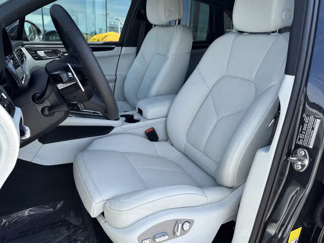 2026 Porsche Macan S - Photo 34