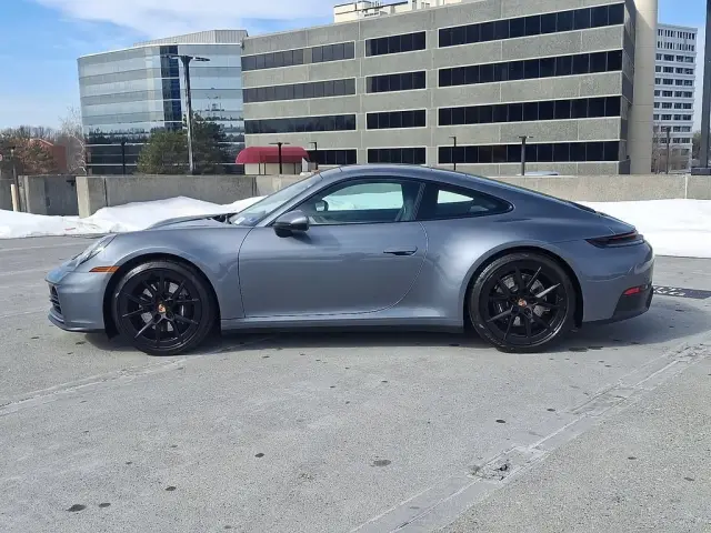 2025 Porsche 911 - Photo 14