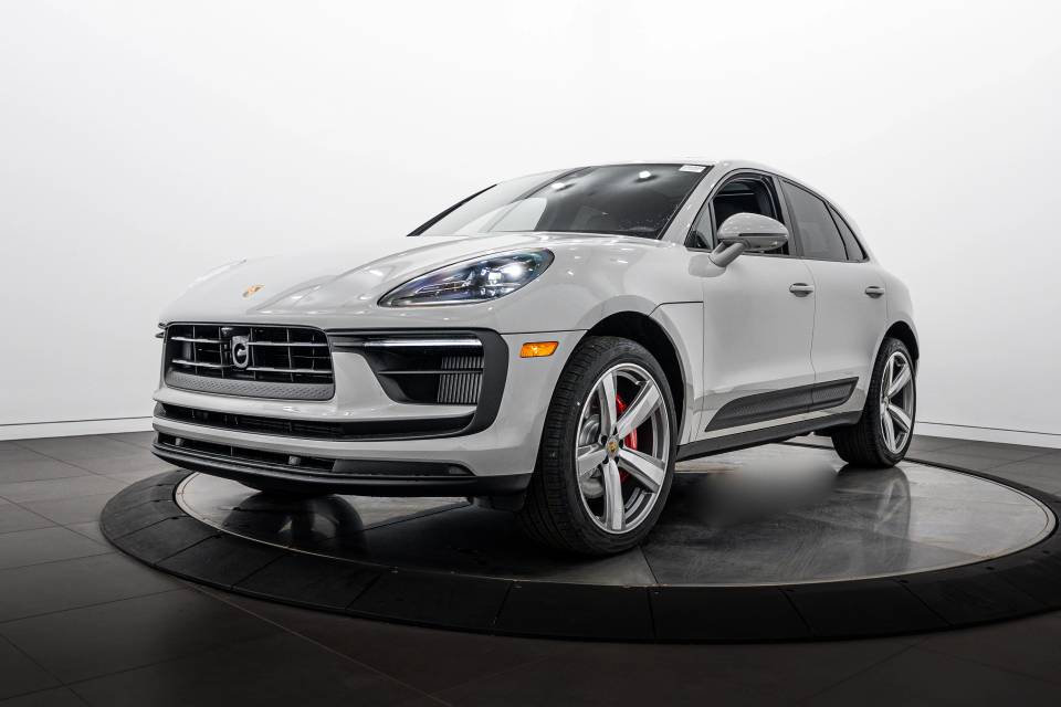 2026 Porsche Macan