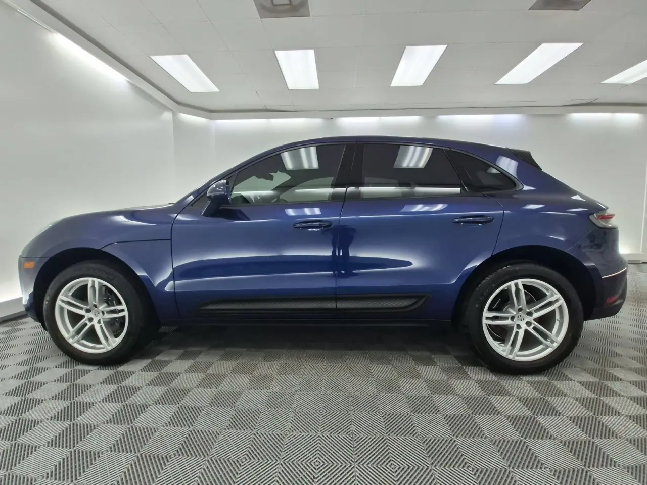 2024 Porsche Macan Base - Photo 16