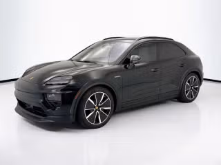 2024 Porsche Macan Macan 4 Electric's photo