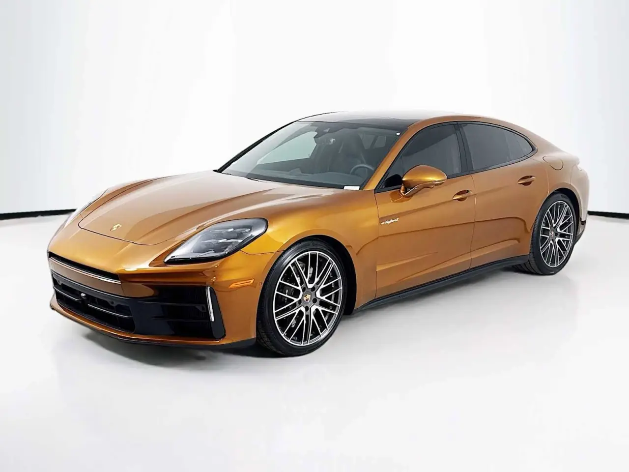 2026 Porsche Panamera 4 E-Hybrid - Photo 8