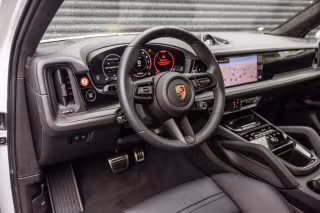 2026 Porsche Cayenne GTS - Photo 25