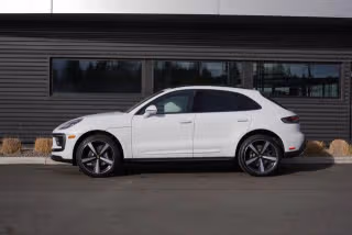 2026 Porsche Macan - Photo 9