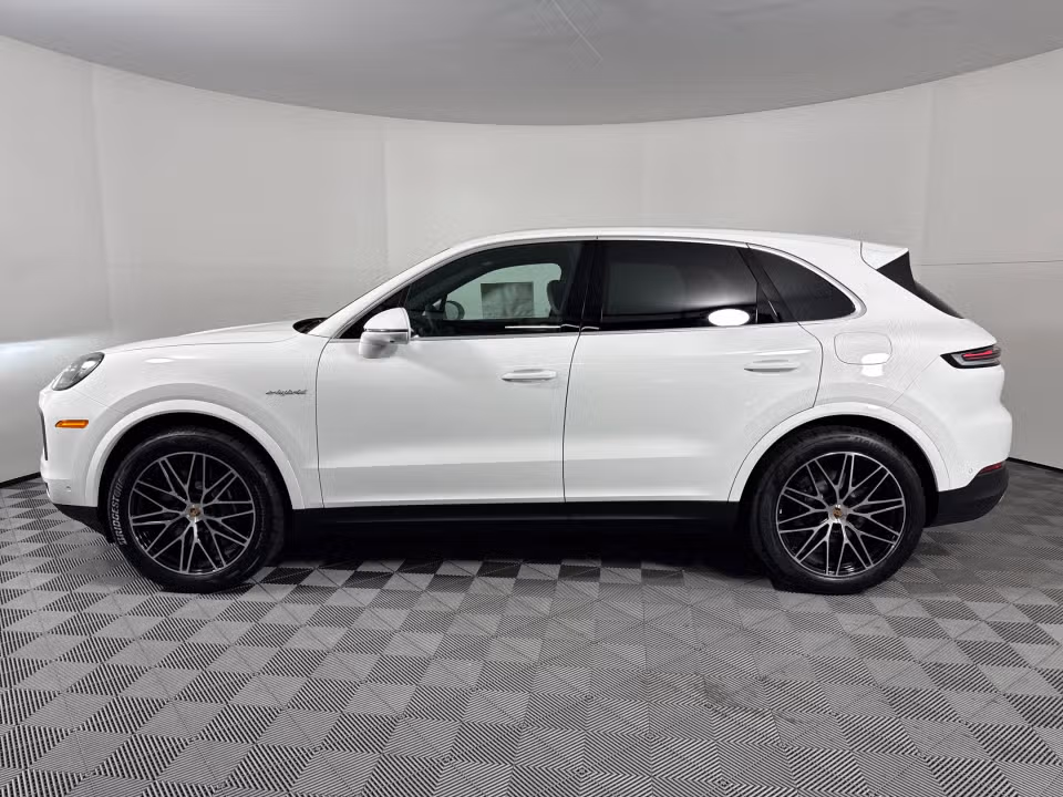 2026 Porsche Cayenne E-Hybrid - Photo 11