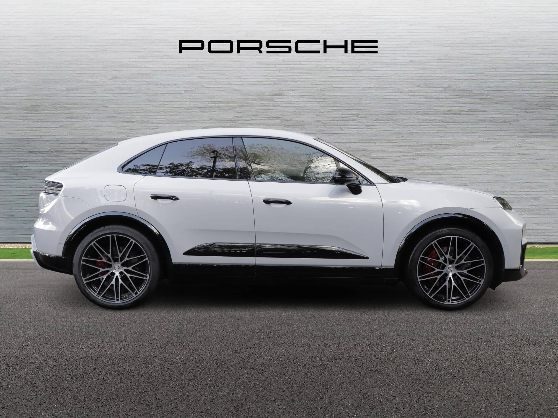 Macan 4S, photo 2 of 48