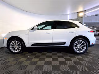 2026 Porsche Macan Base - Photo 9