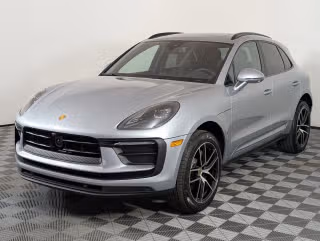 2025 Porsche Macan's photo