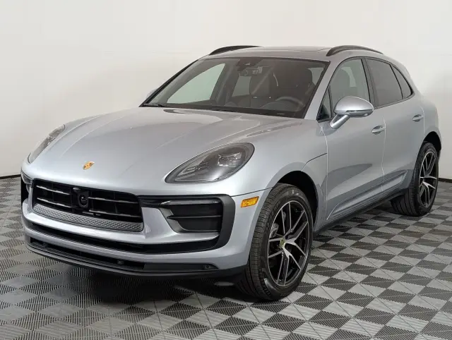 2025 Porsche Macan - Photo 6