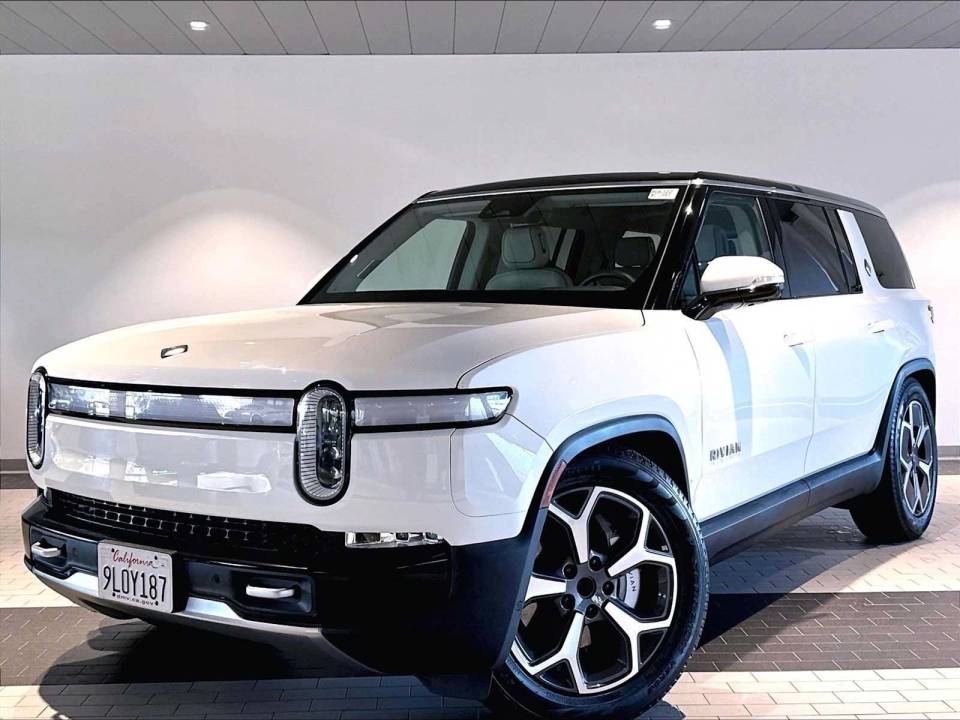 2024 Rivian R1S