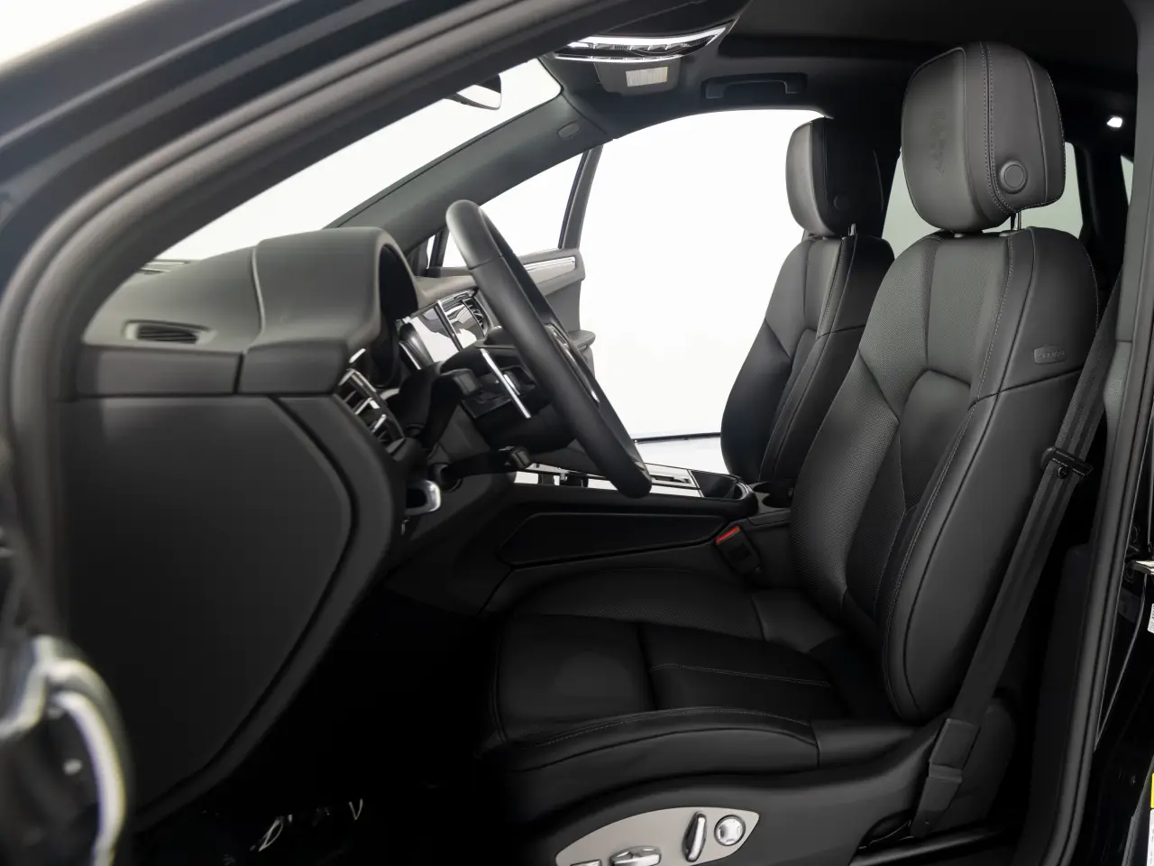 2026 Porsche Macan S - Photo 40