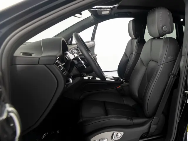 2026 Porsche Macan S - Photo 38
