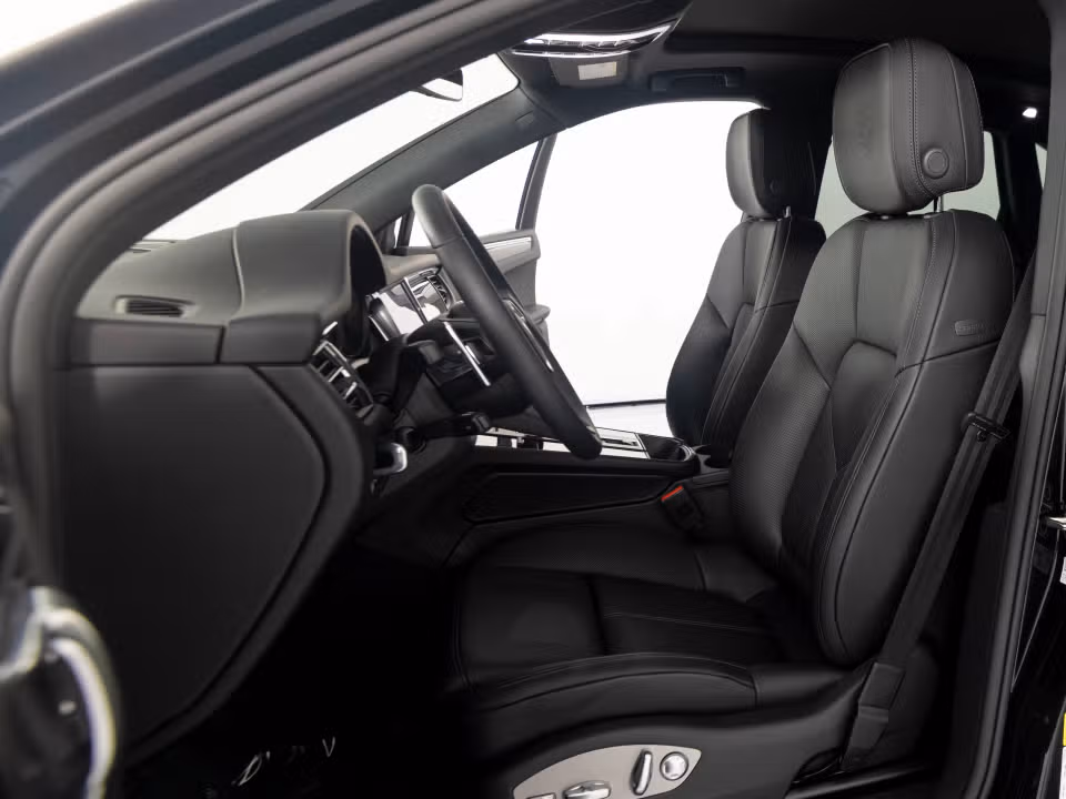 2026 Porsche Macan S - Photo 35
