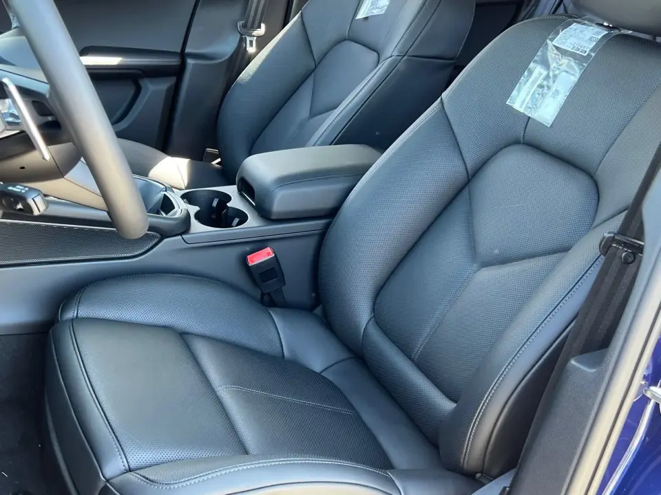 2026 Porsche Macan T - Photo 39