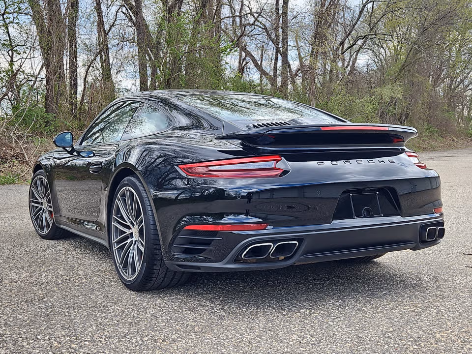 2019 Porsche 911 Turbo - Photo 19