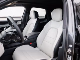 2026 Porsche Cayenne E-Hybrid - Photo 33