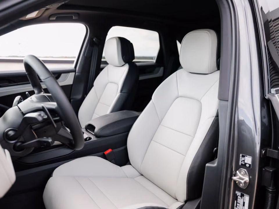 2026 Porsche Cayenne E-Hybrid - Photo 35