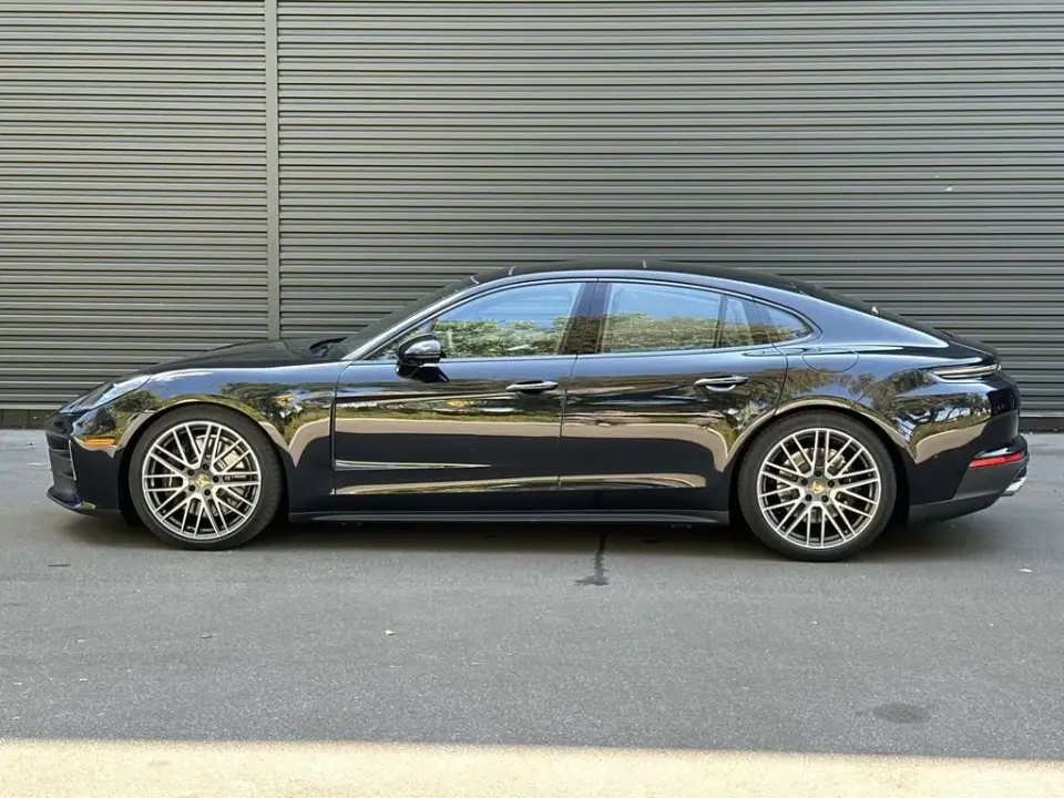 2025 Porsche Panamera 4 E-Hybrid - Photo 15