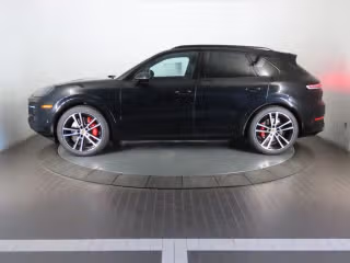 2026 Porsche Cayenne GTS - Photo 9