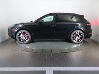 2026 Porsche Cayenne GTS - Photo 13