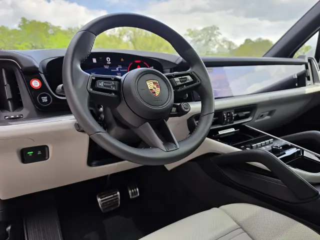 2026 Porsche Cayenne S E-Hybrid - Photo 30