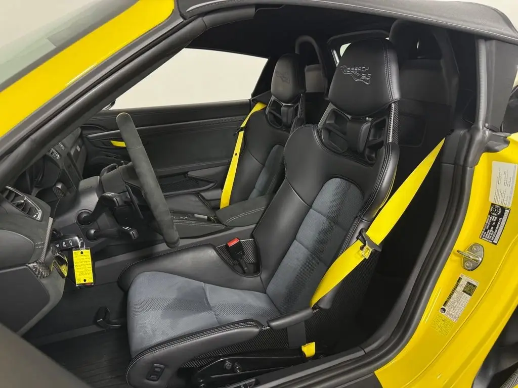 2024 Porsche 718 Spyder RS - Photo 40