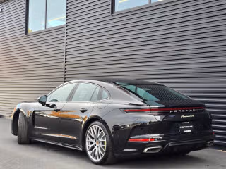 2026 Porsche Panamera 4 E-Hybrid - Photo 25