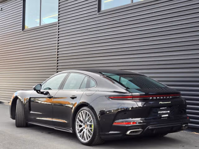 2026 Porsche Panamera 4 E-Hybrid - Photo 26