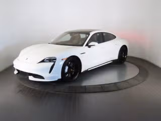 2021 Porsche Taycan Turbo's photo