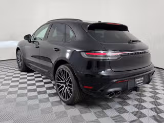2026 Porsche Macan S - Photo 17