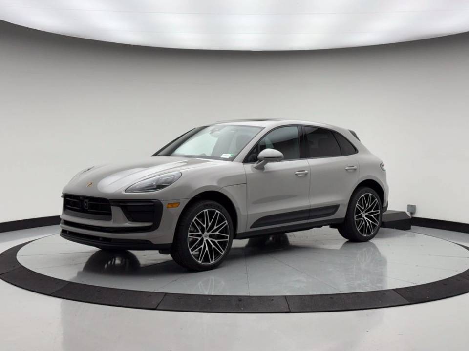 2026 Porsche Macan Base