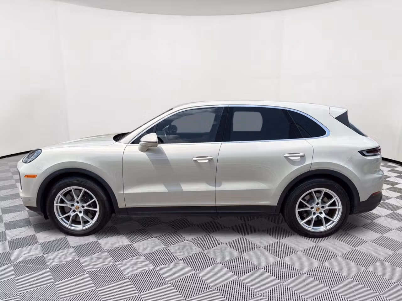 2024 Porsche Cayenne 12