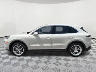 2024 Porsche Cayenne 13