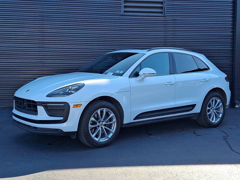 2025 Porsche Macan